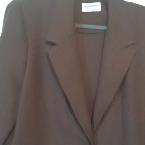 Alfred Dinner Jacket - Picture 2 of 4